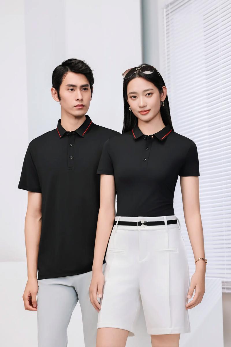 武汉职业装定制：让您企业在专业与时尚中脱颖而出